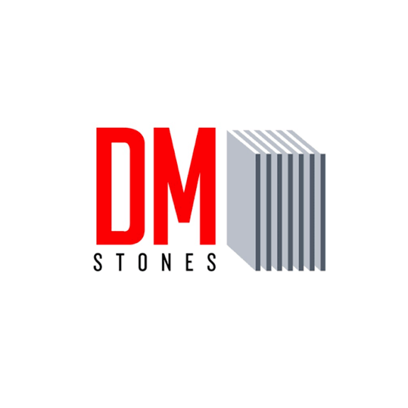 Logotipo de DM Stone, empresa que forma parte de las operaciones de Grupo Cesco